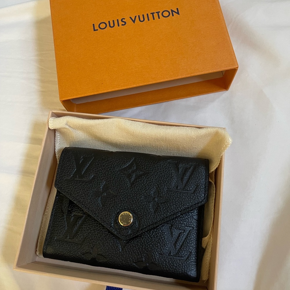 Louis Vuitton Victorine Wallet in Black Monogram (authentic)